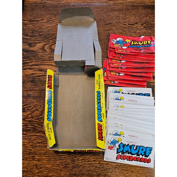 Vintage 1982 Topps Smurf Supercards Trading Card Pack Peyo Retro 80s Collectible - Picture 2 of 8
